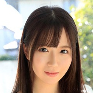 百合奈ひかる